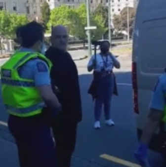 Independent journalist Kelvyn Alp arrested outside Wellington High Court