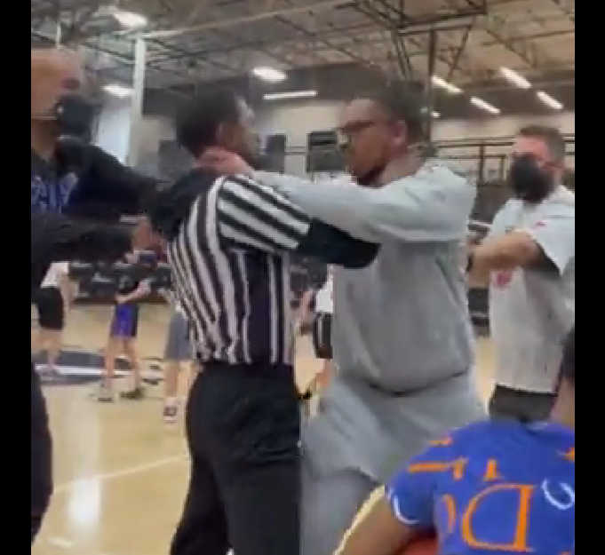 Watch: Youth basketball coach fired after throttling referee - Daily ...