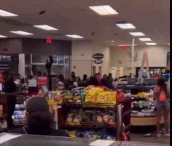 Watch: Groups of thugs ransack Philadelphia Wawa gas and convenience ...