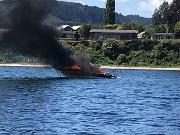 Kinloch boat fire