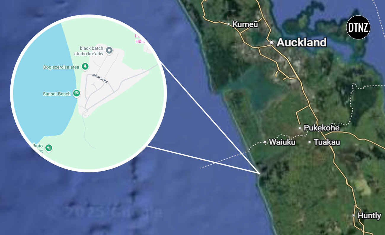 One dead, two injured after boat overturns near Port Waikato 1 Port Waikato news