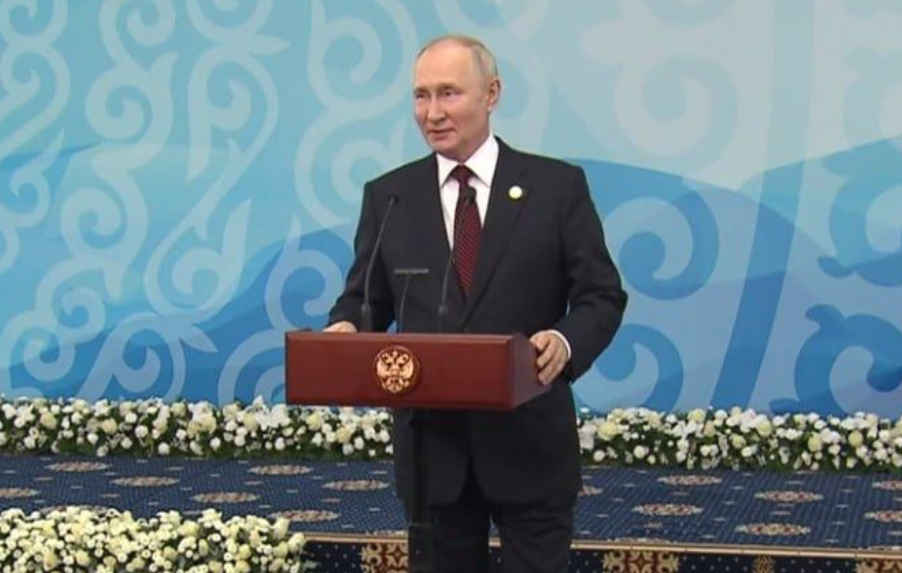 Putin blames Western infighting and internal power struggles for stalling Ukraine peace talks 1 Putin comments on stalled Ukraine peace talks