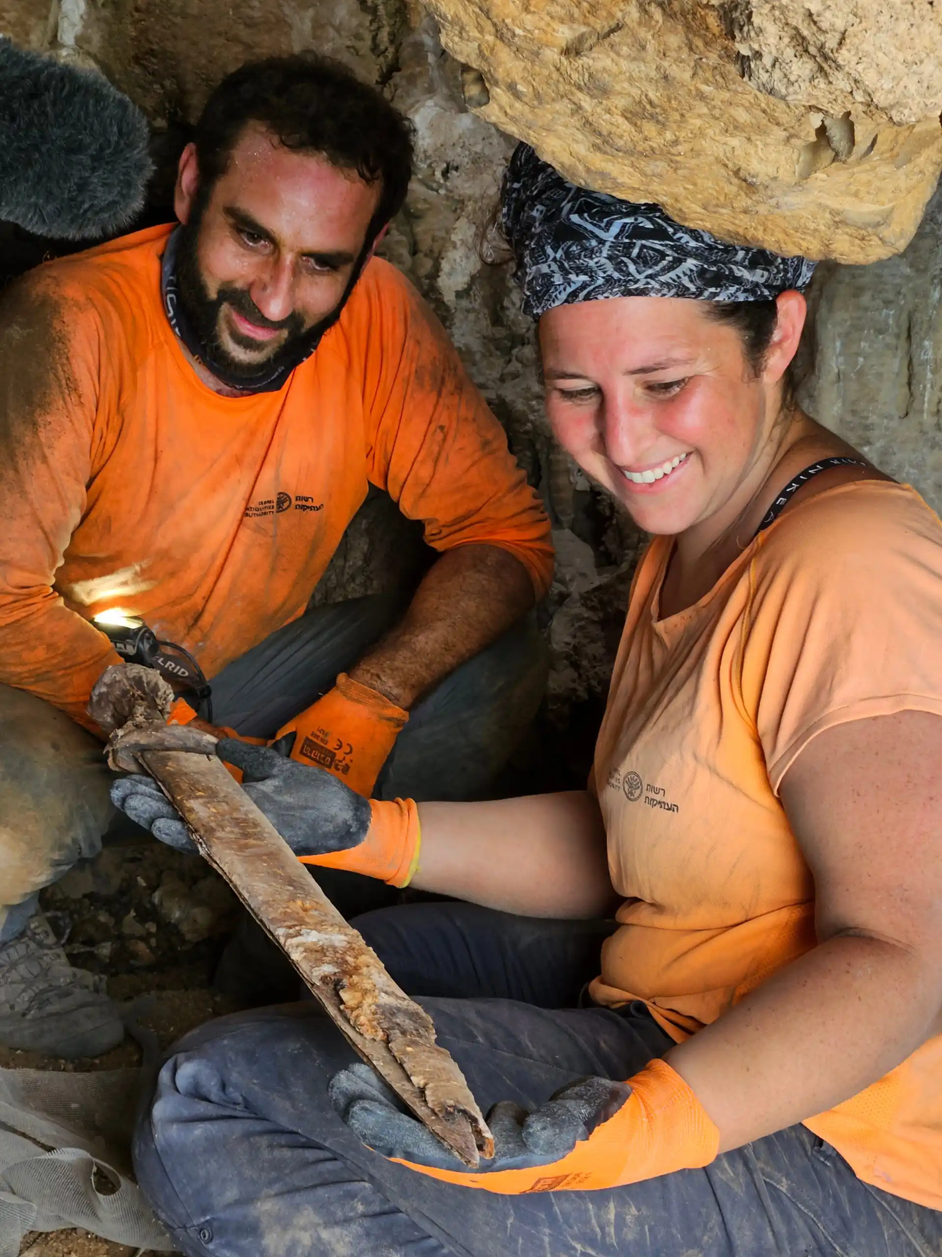Ancient Roman swords unearthed in Judean desert cave stun archaeologists 2 Ariel University researchers find Roman swrords