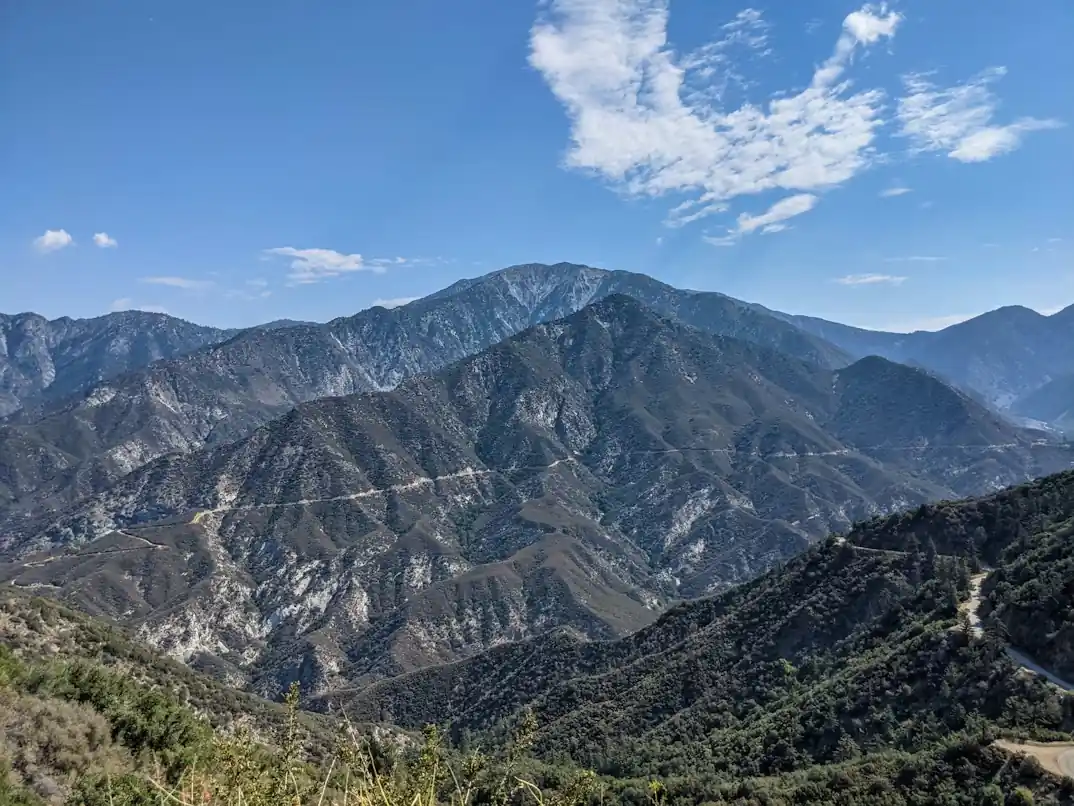 Three hikers dead on Mt Baldy, USA