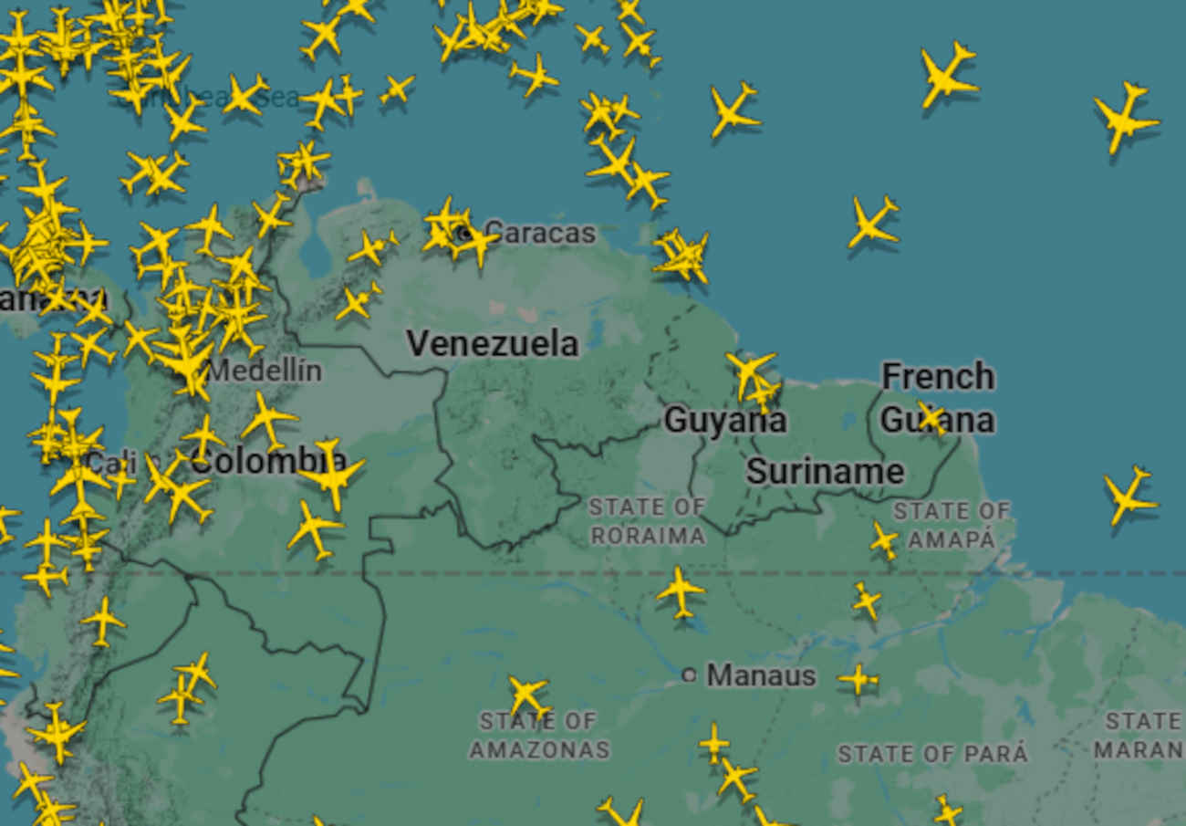 Trump closes Venezuelan airspace 1 Donald Trump declares Venezuelan airspace closed