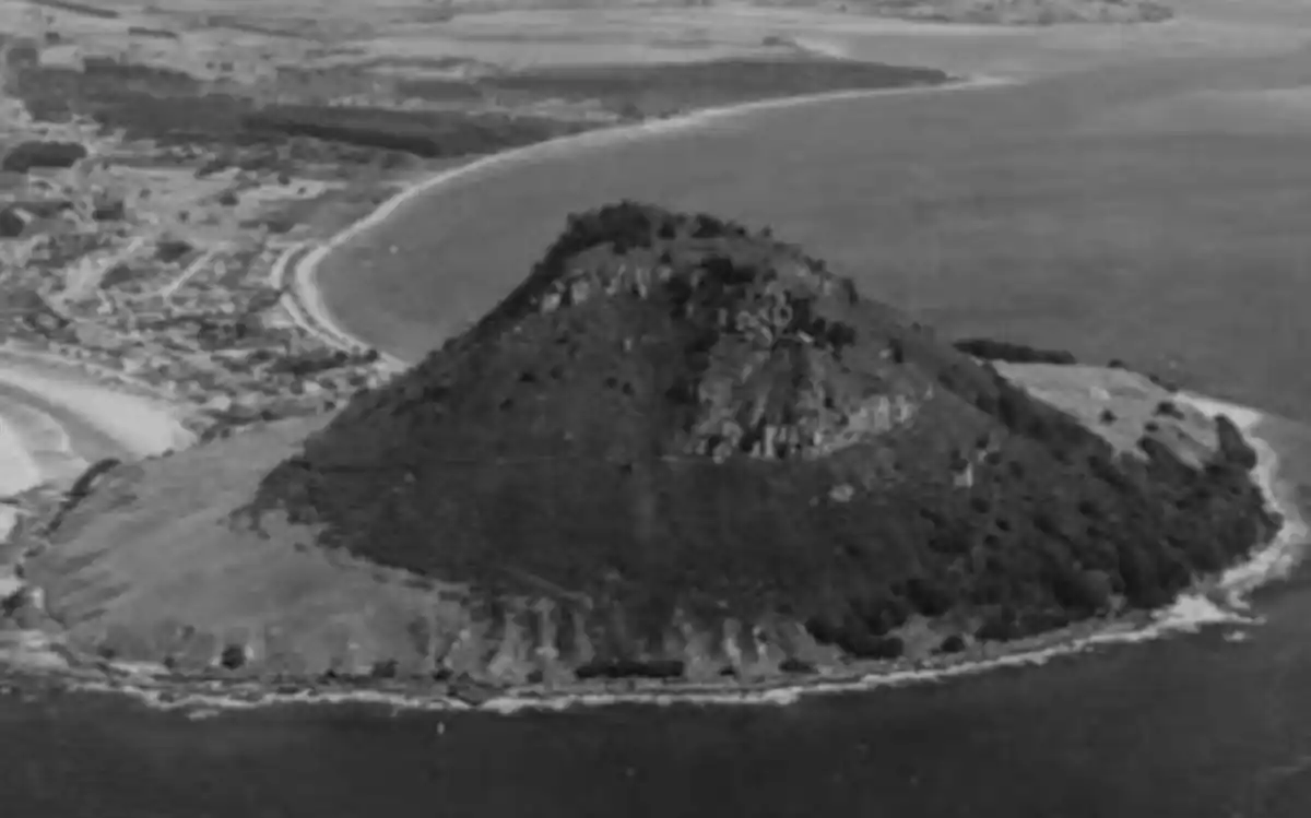 High-tech monitoring deployed at Mt Maunganui - Police 1 Slip mapping equipment deployed at Mt Maunganui landslide site