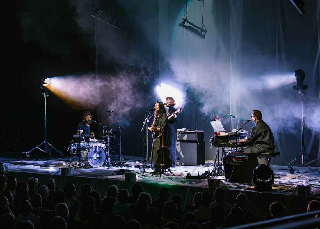 Bic Runga Red Sunset Tour
