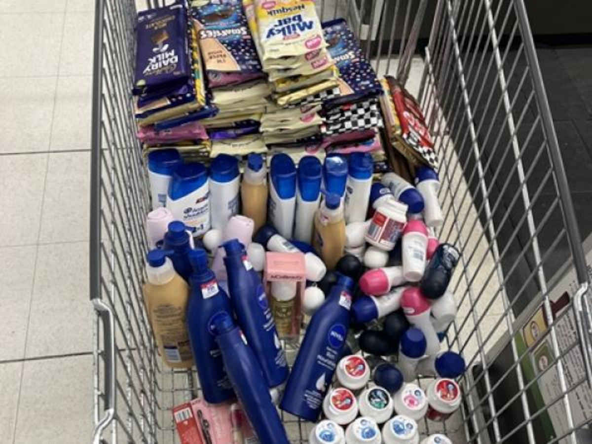 Two women arrested after $1,700 shoplifting haul discovered in trolleys 1 Auckland shoplifters