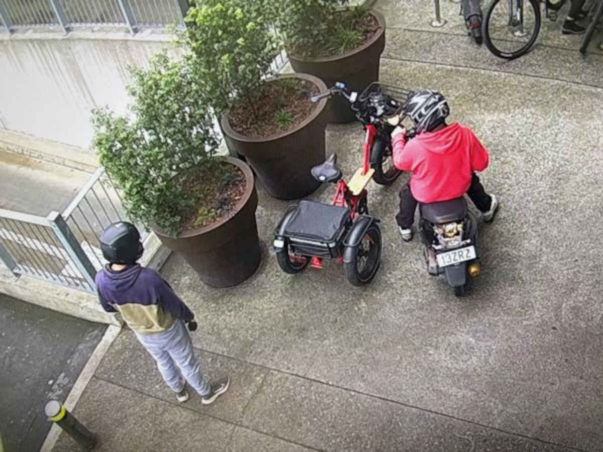 Police hunt pair after mobility trike theft leaves disabled man stranded 1 Northcote crime news
