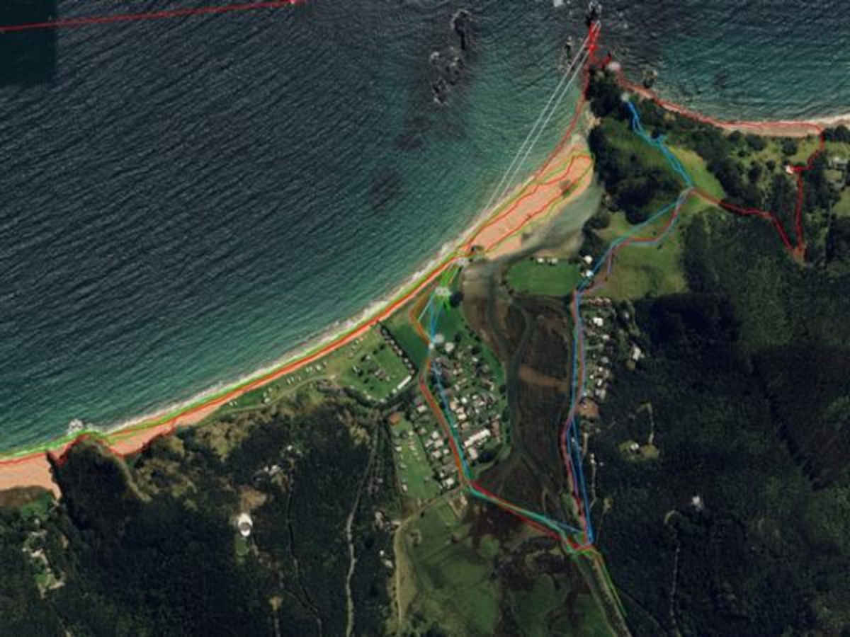 Fisherman rescued after night stranded on rocks in Northland 1 fisherman rescued after night